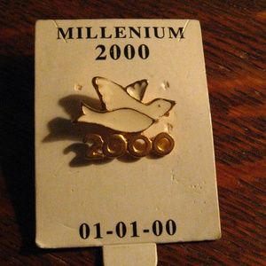 Millennium Year 2000 Dove Bird 21st Century Pin